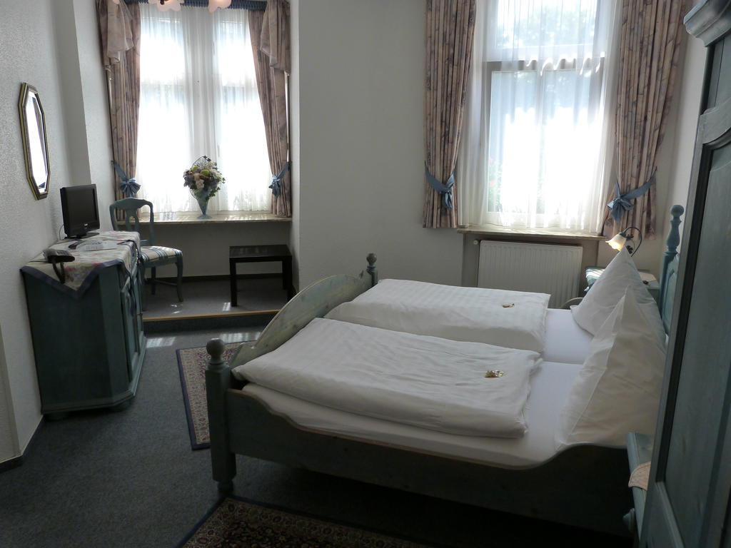 Hotel Jaegerhof Mayen Ruang foto