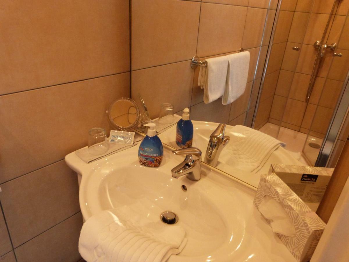 Hotel Jaegerhof Mayen Bagian luar foto