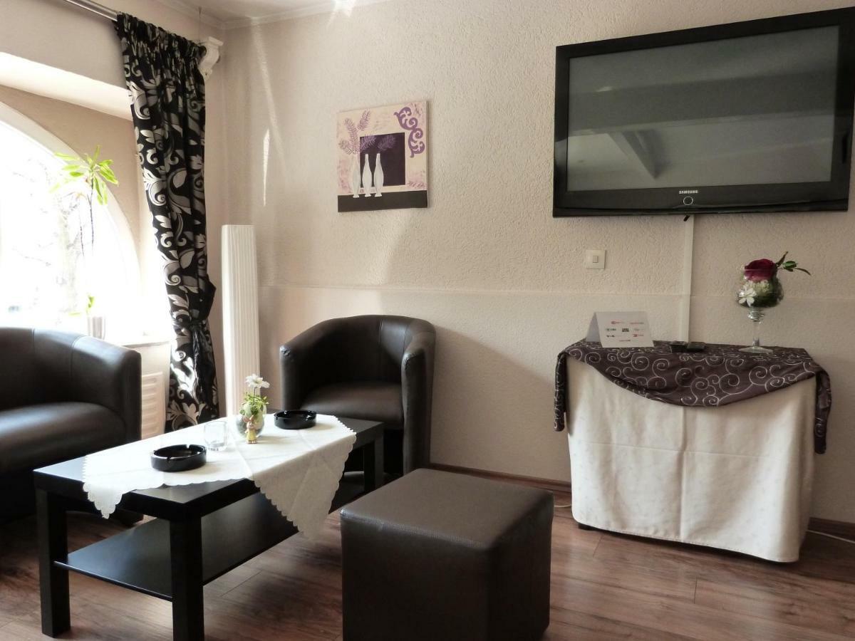 Hotel Jaegerhof Mayen Bagian luar foto